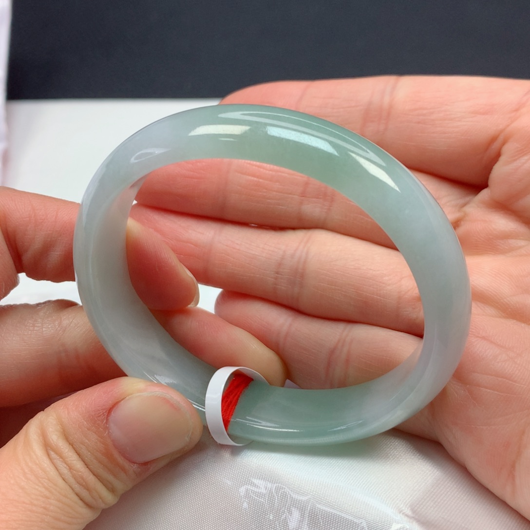 翡翠手镯未镶嵌54圈贵妃