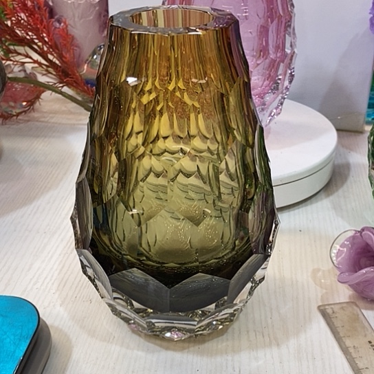 琉璃花瓶高22厘米口径6厘米