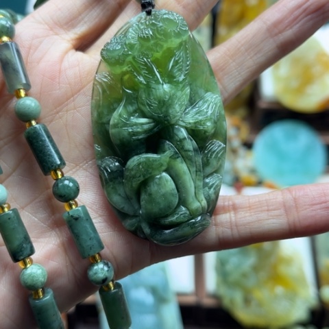 岫玉挂件未镶嵌挂件