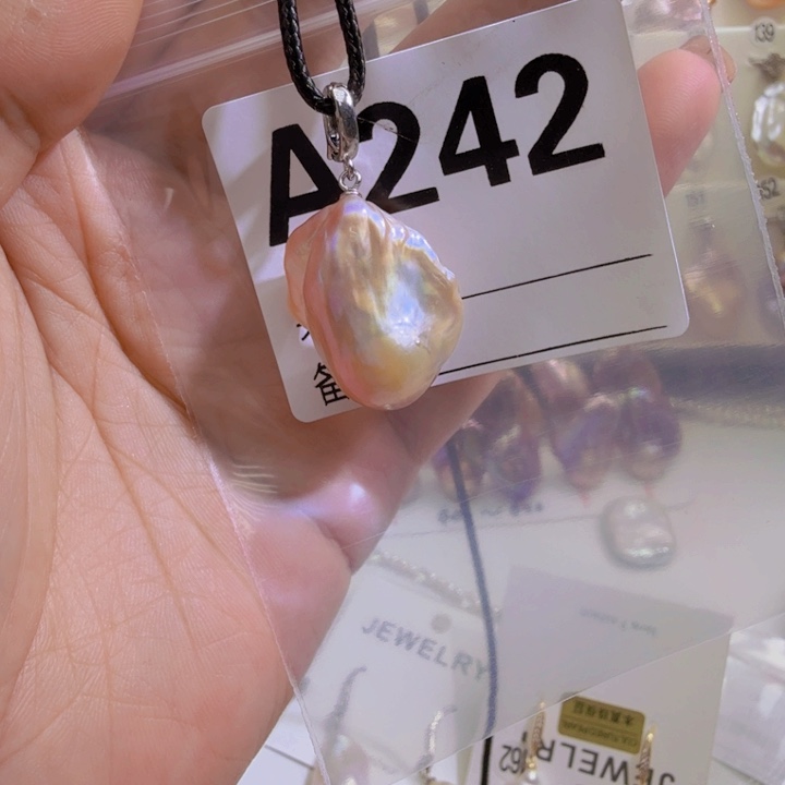 淡水珍珠银S925镶嵌颈饰
