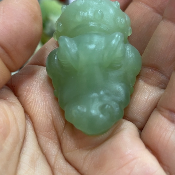 蛇纹石玉未镶嵌天然岫玉