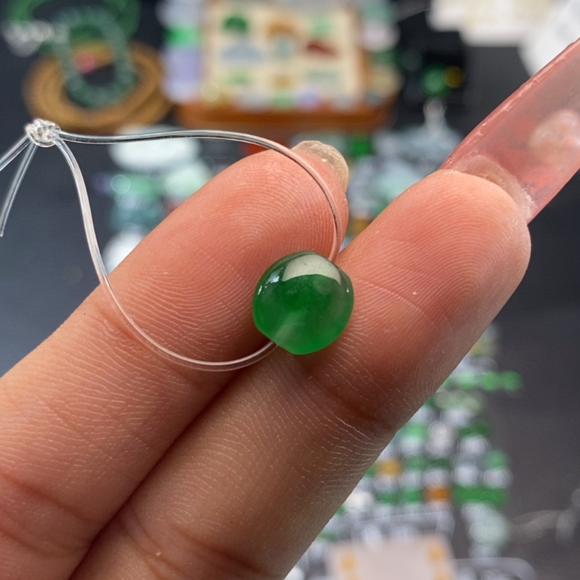 【闪购商品】翡翠挂件未镶嵌枣珠