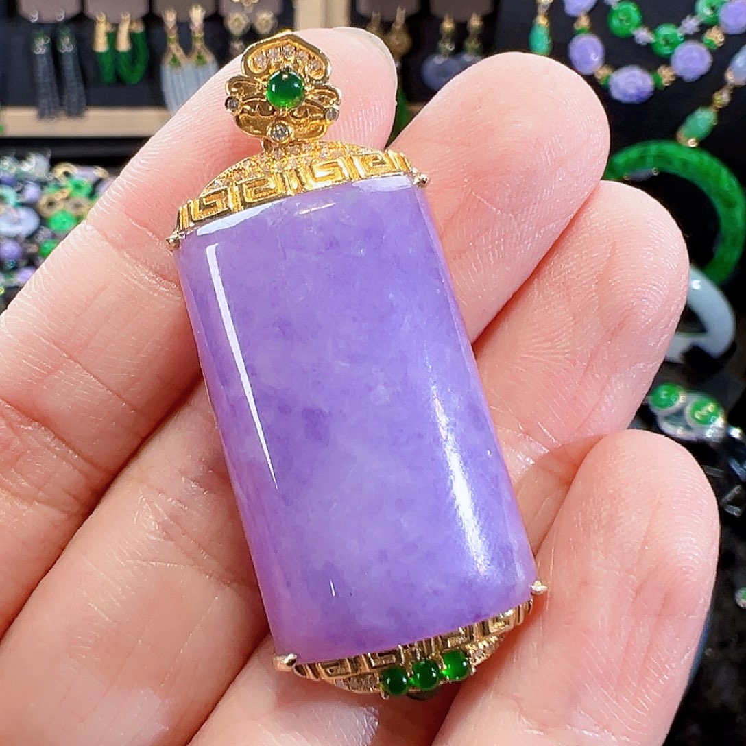 翡翠18K金镶嵌颈饰签收后24小时鉴赏期