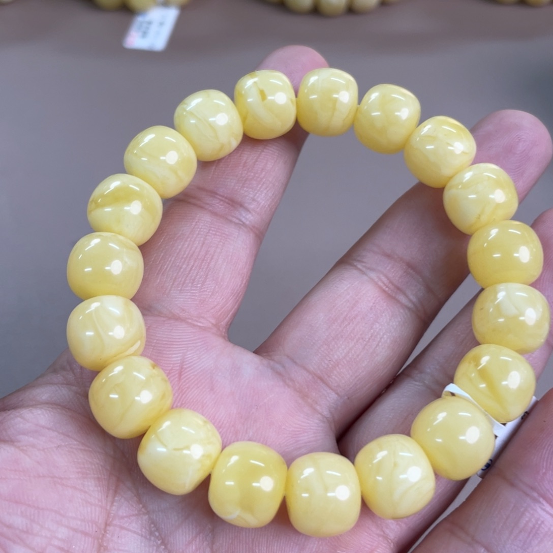 琥珀裸石未镶嵌11800000000000