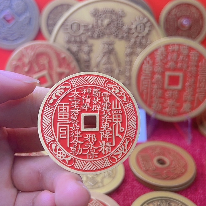 精品高货花钱护您万周全（现代工艺品