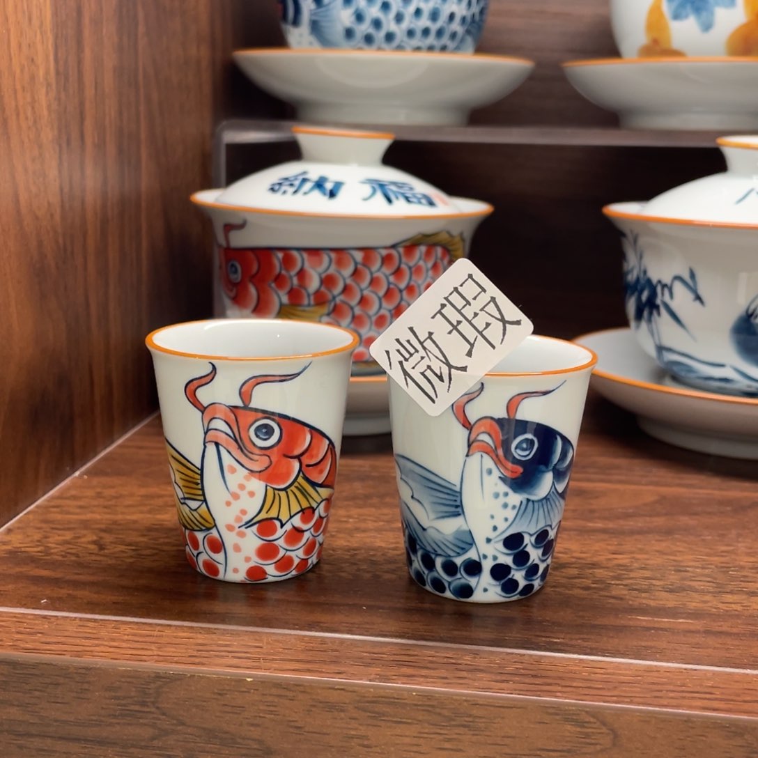 釉下手绘茶具微瑕