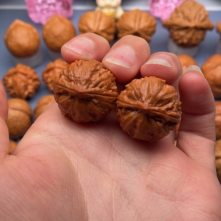 文玩核桃吊坠小圆球