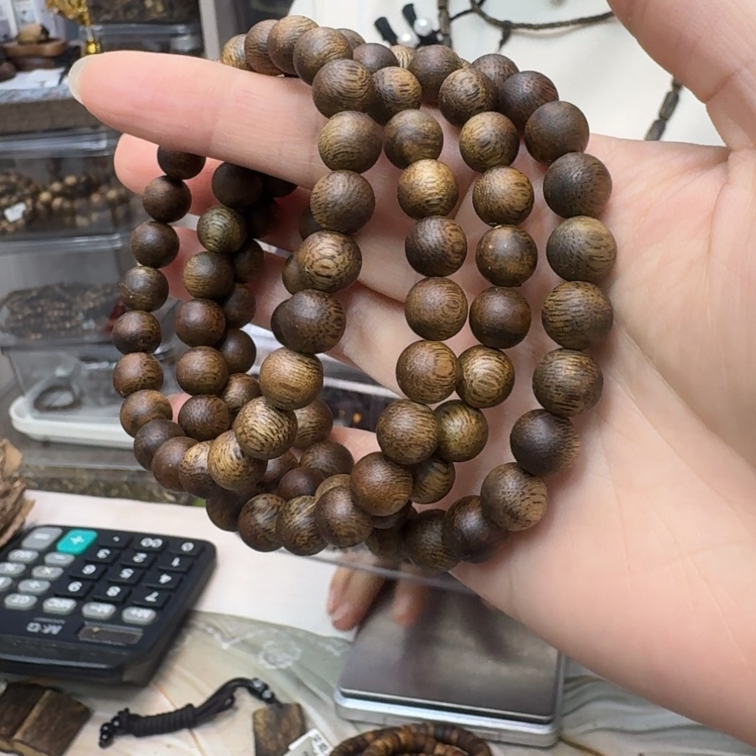 沉香碎屑沉香乌身母树母树 8m 多样性发一