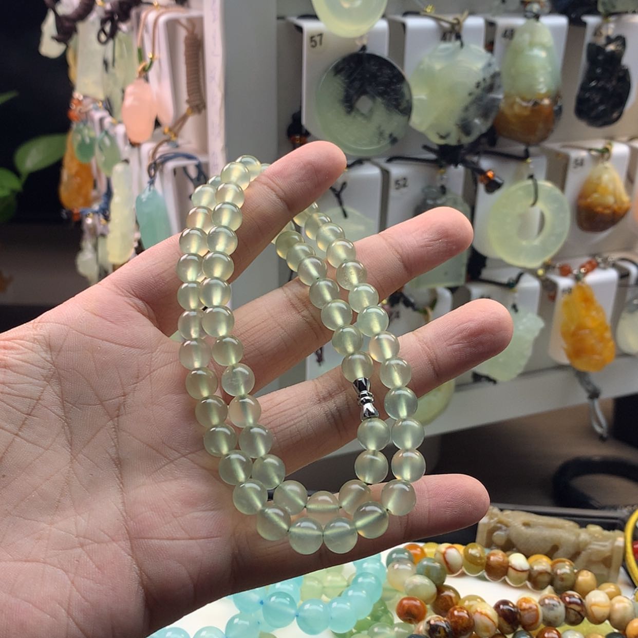 【闪购商品】蛇纹石玉颈饰未镶嵌