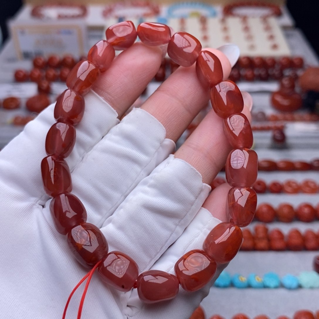 南红玛瑙配饰未镶嵌