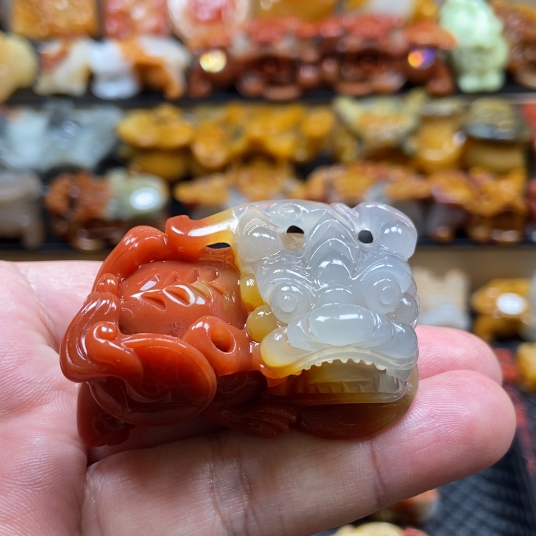 石英质玉（黄龙玉）挂件未镶嵌