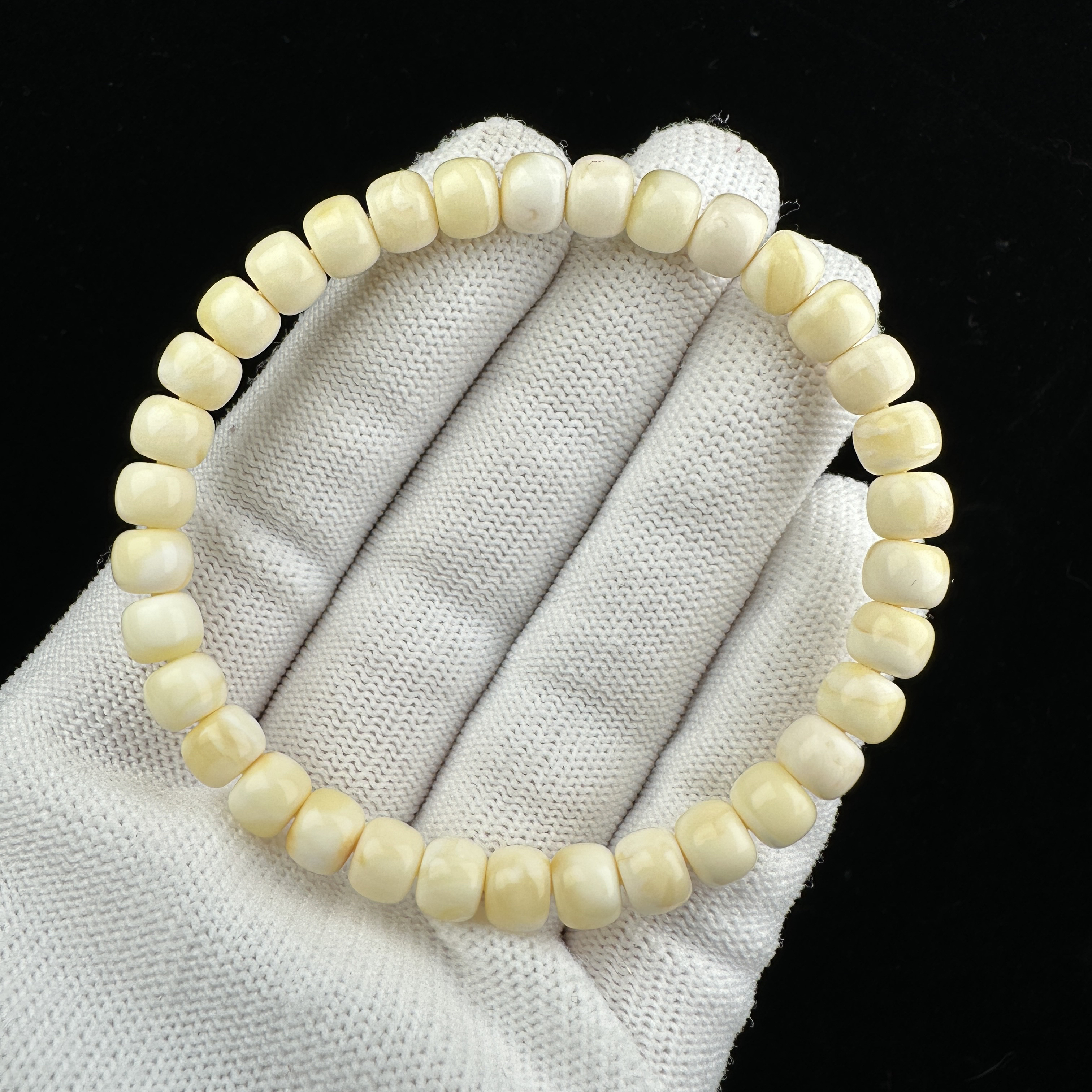 G1545天然原矿蜜蜡 瓷白花手串 6.7*5.5mm抖音基地质检发货