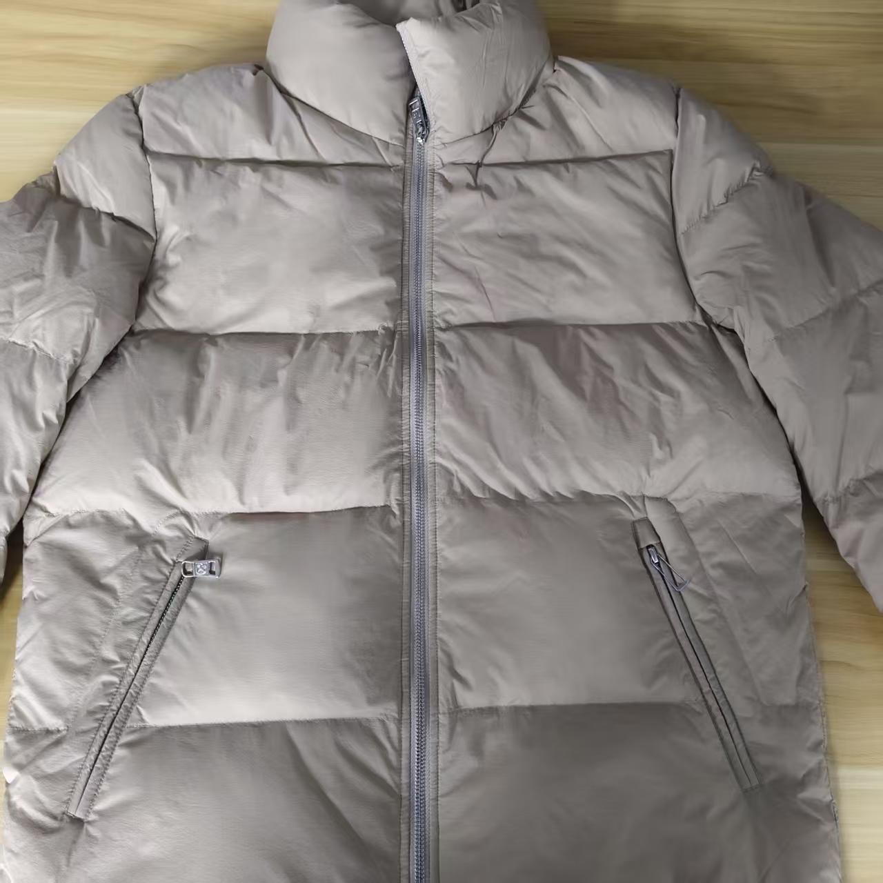M秋冬款卡其色立领厚款羽绒服 孤品