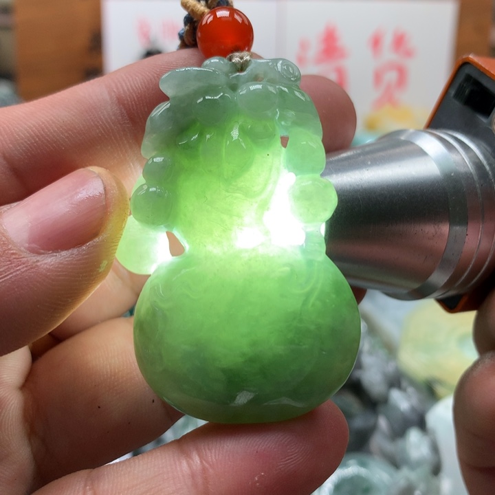 翡翠颈饰未镶嵌保真天然A货翡翠