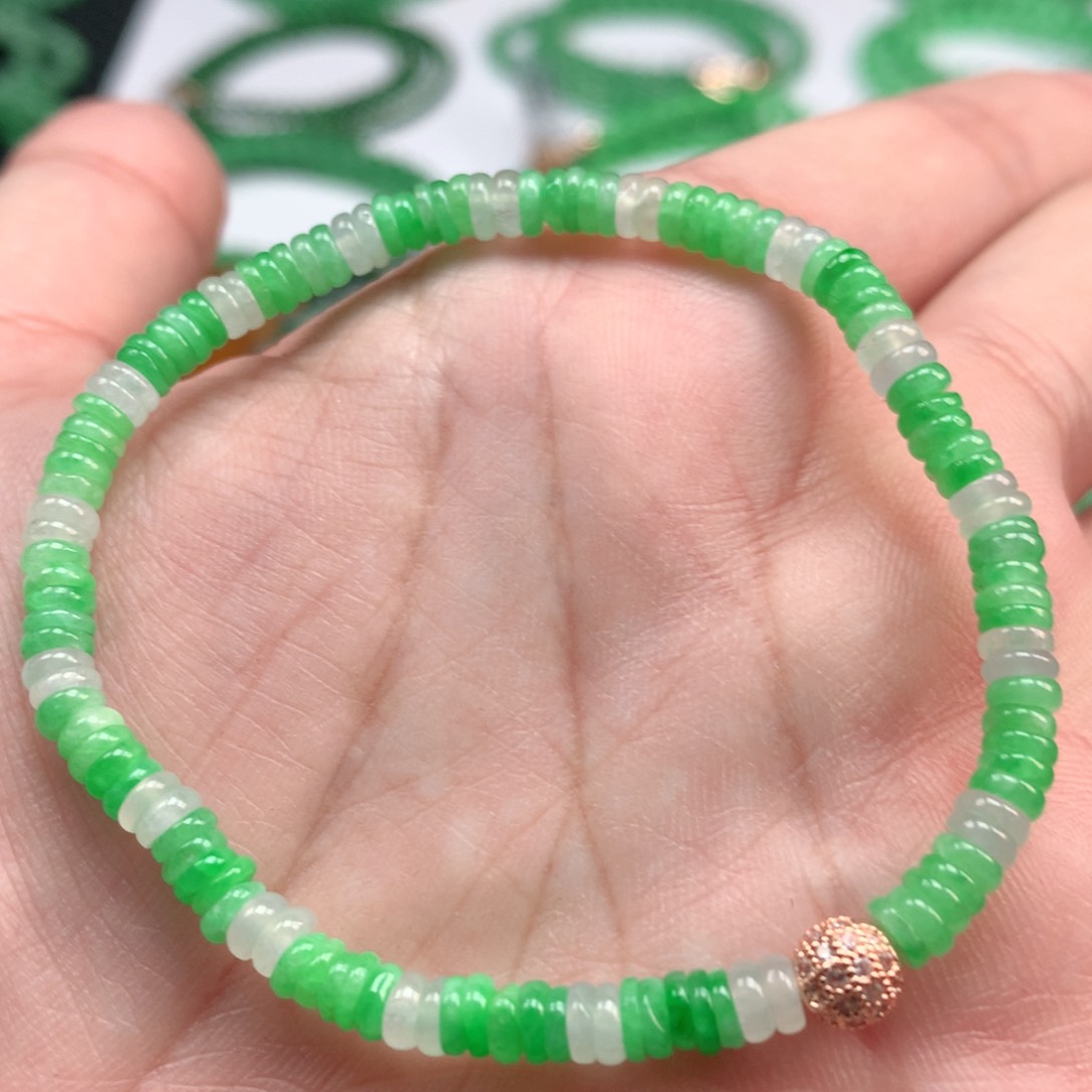 翡翠手链未镶嵌翡翠