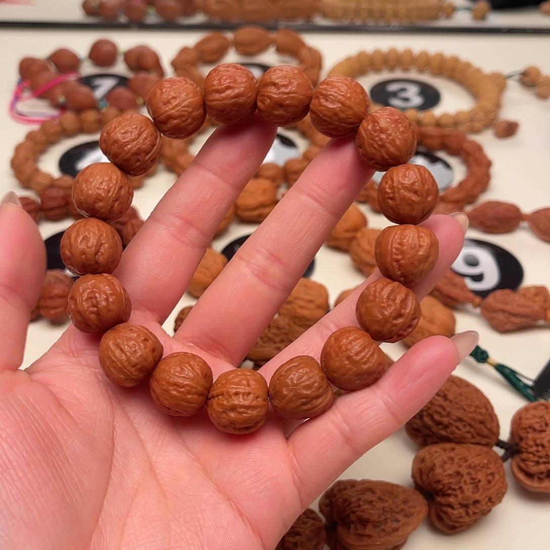 X***!文玩核桃吊坠光头强