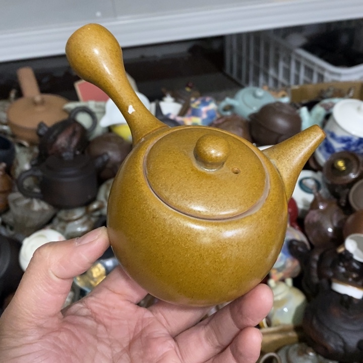 陶瓷艺术品及陶瓷壶