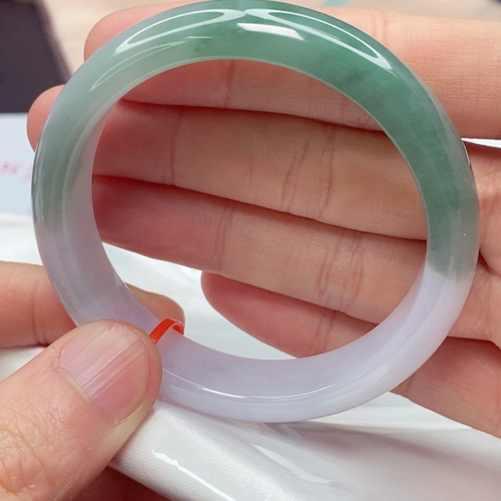 翡翠手镯未镶嵌57圈