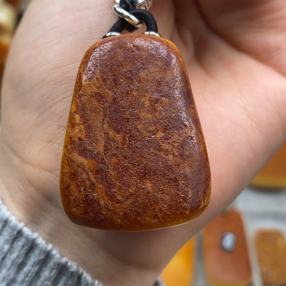 未镶嵌吊坠(赠链)琥珀