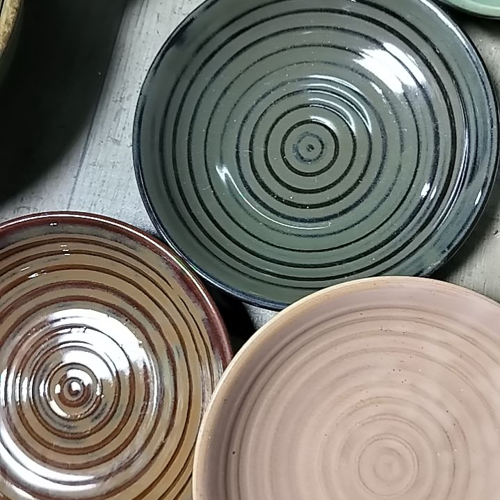 盘瓷片陶瓷杯盘壶碗都有