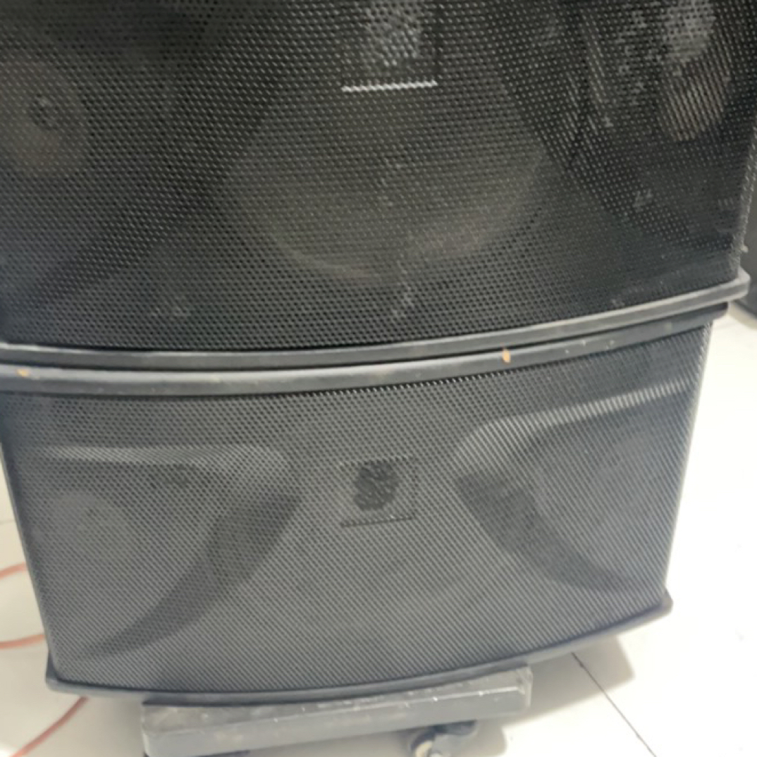 8新  二手 10寸黑色音响一对 箱体有磕碰 不包邮