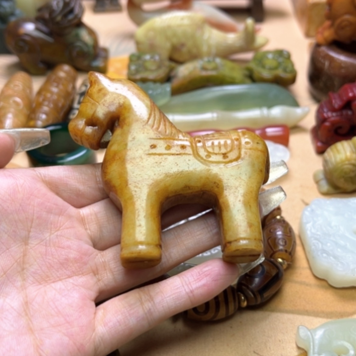 【闪购商品】蛇纹石玉颈饰未镶嵌