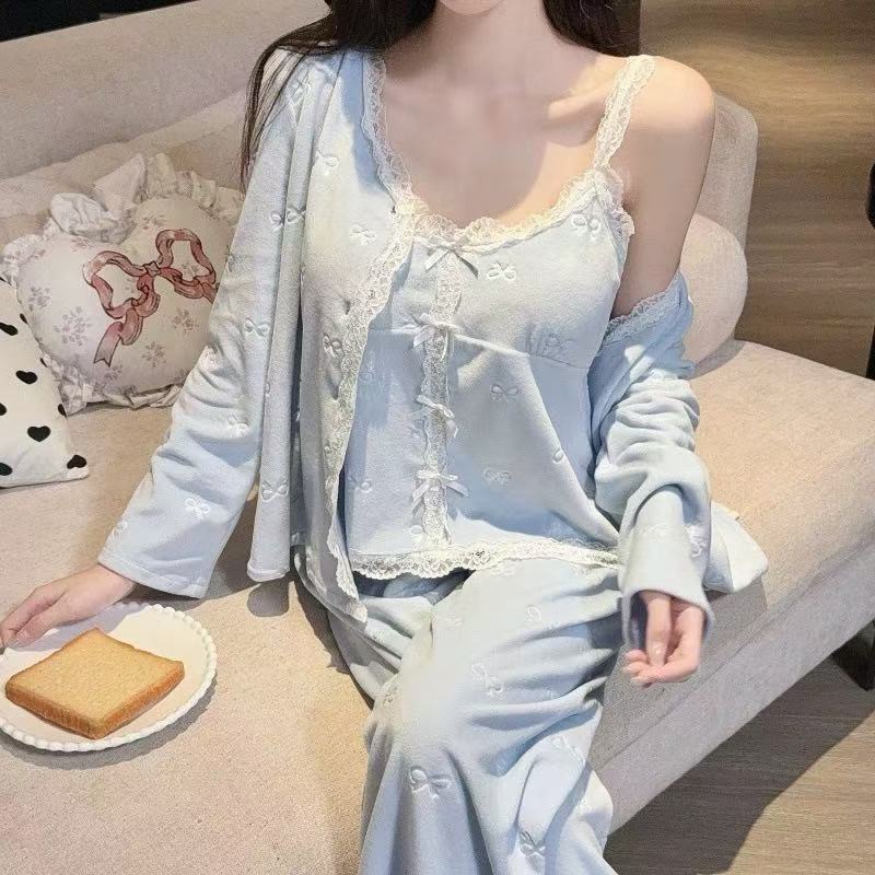秋冬加绒蝴蝶结压花长袖吊带三件套带杯垫舒适保暖纯欲女睡衣2683