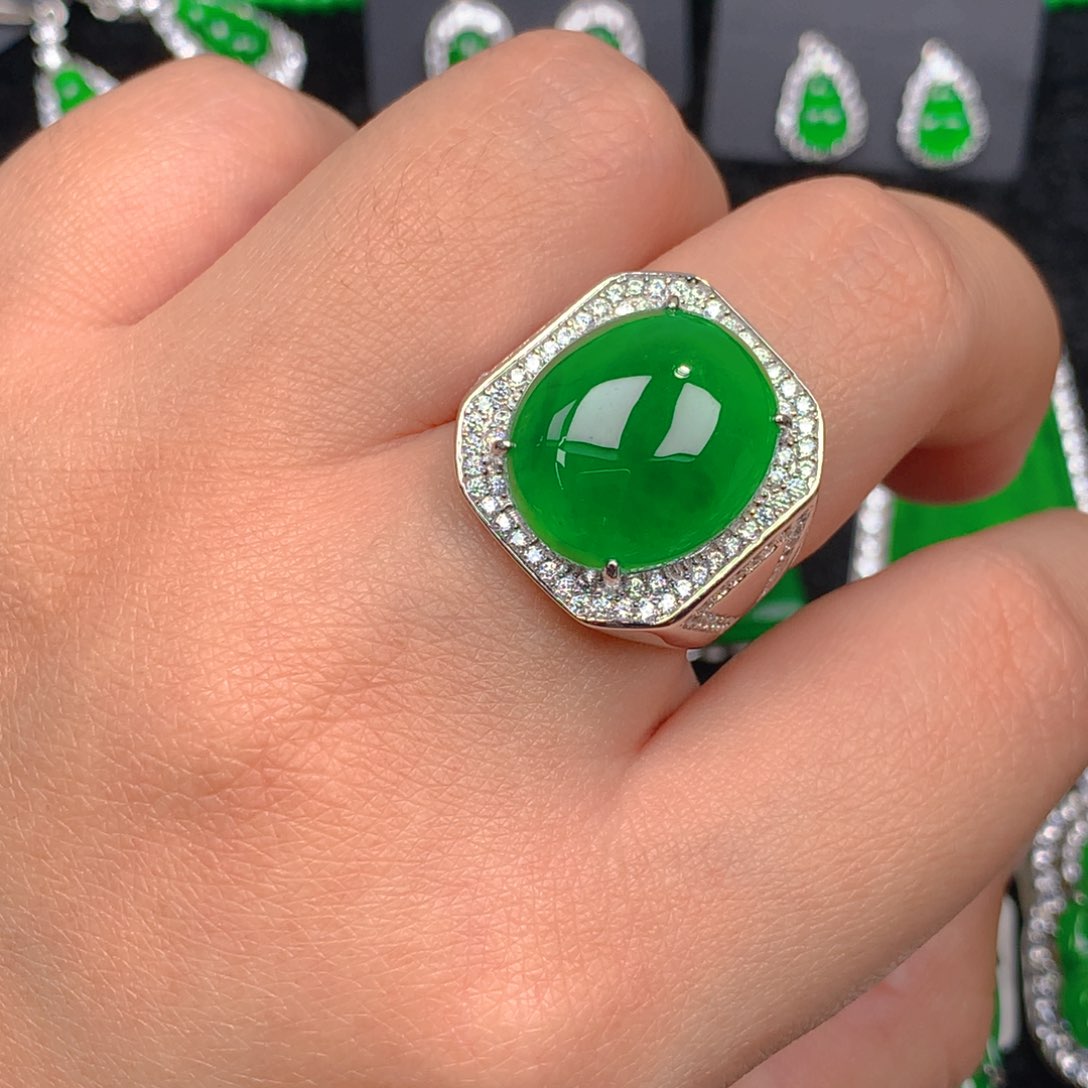 翡翠戒指未镶嵌翡翠