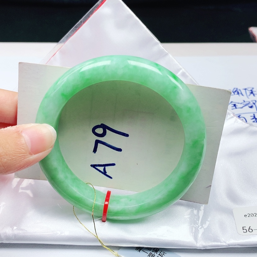 【闪购商品】翡翠手镯未镶嵌56圈