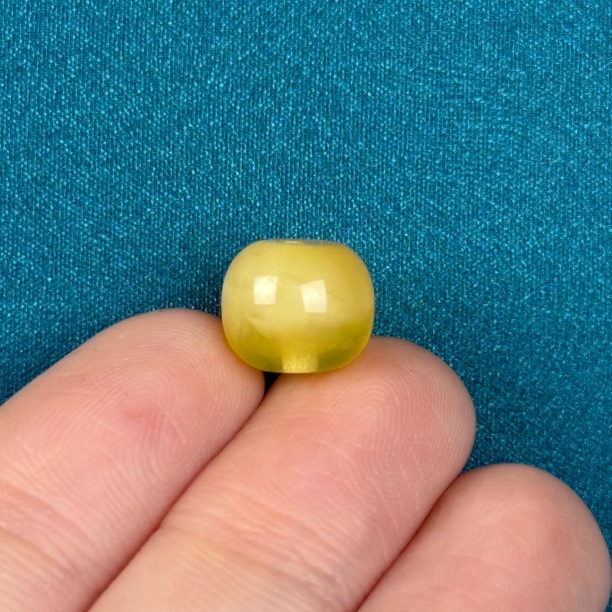 B9467天然原矿蜜蜡 微瑕老型10.5*9mm支持复检假一罚十