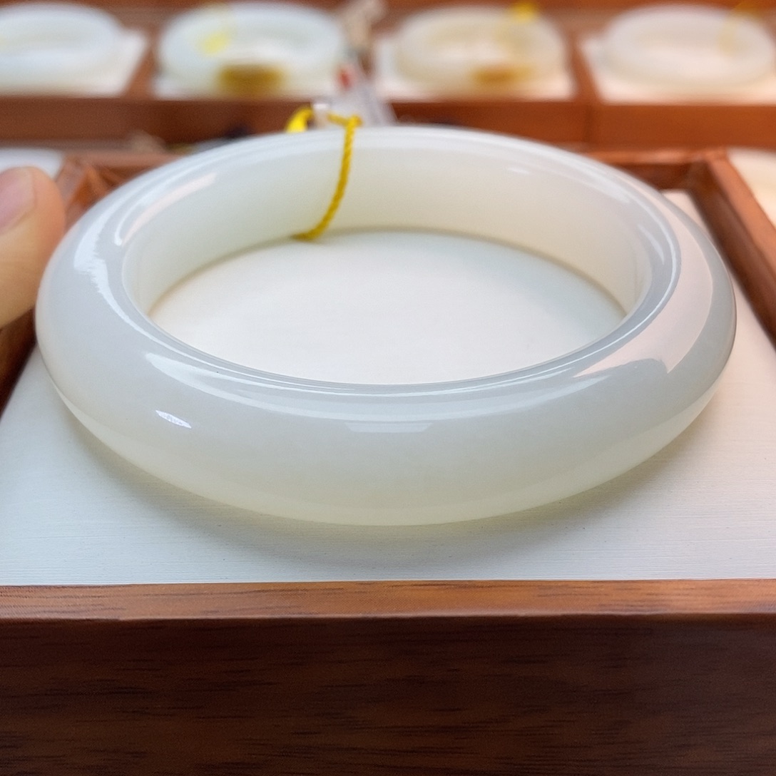 和田玉（白玉）未镶嵌手链