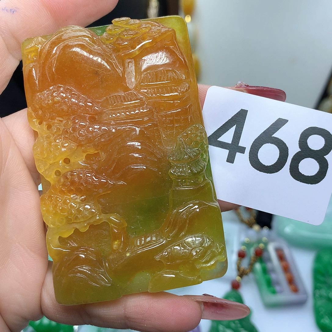 翡翠吊坠(赠链)未镶嵌