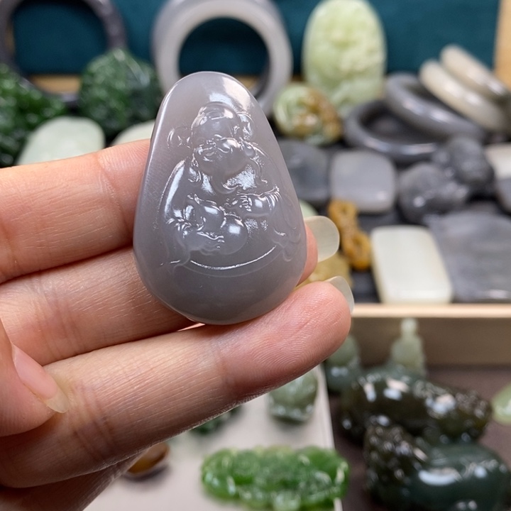 和田玉颈饰未镶嵌