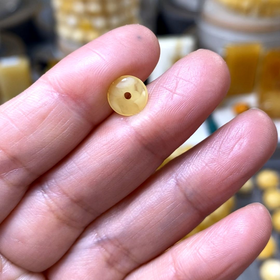 裸石琥珀未镶嵌隔片