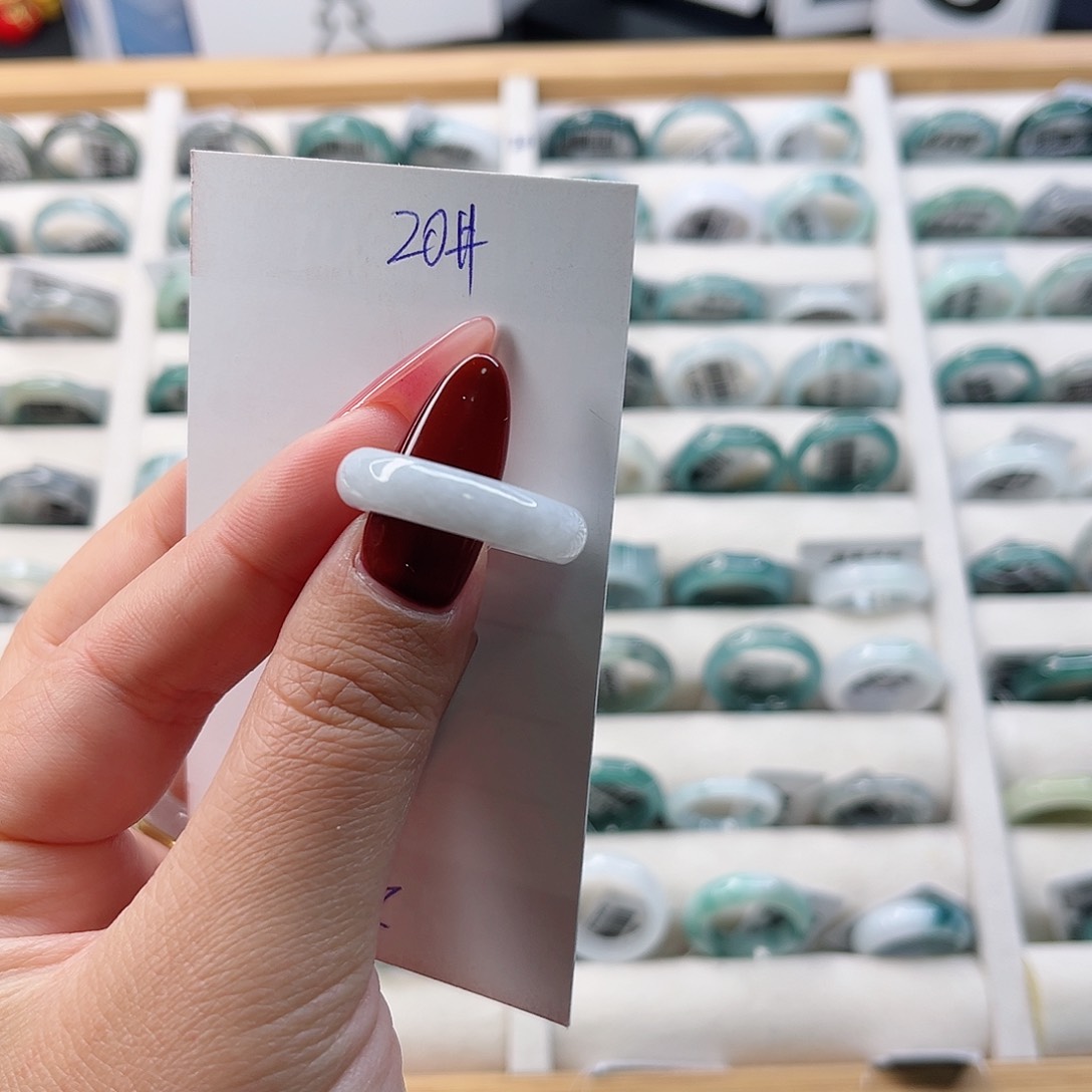 翡翠戒指未镶嵌戒指