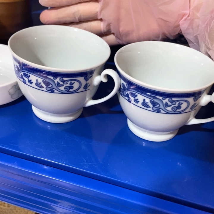 瓷片四厂青花翡翠瓷咖啡杯一对约150ml