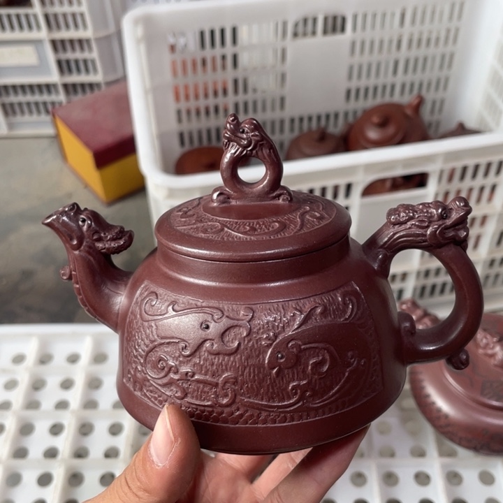 茶壶紫砂老厂紫砂壶一件。