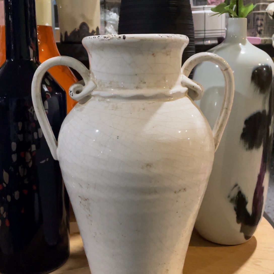 陶瓷花瓶，仿真绿植。