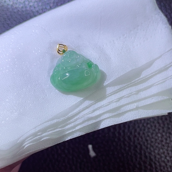 翡翠颈饰18K金镶嵌翡翠