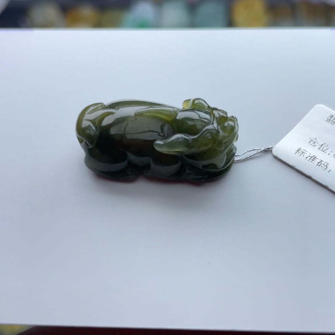 翡翠颈饰未镶嵌貔貅