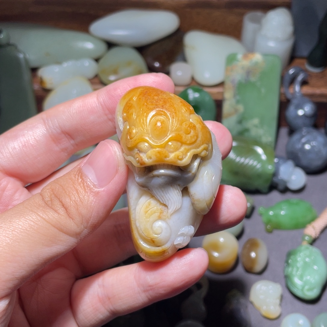 和田玉颈饰未镶嵌古**月