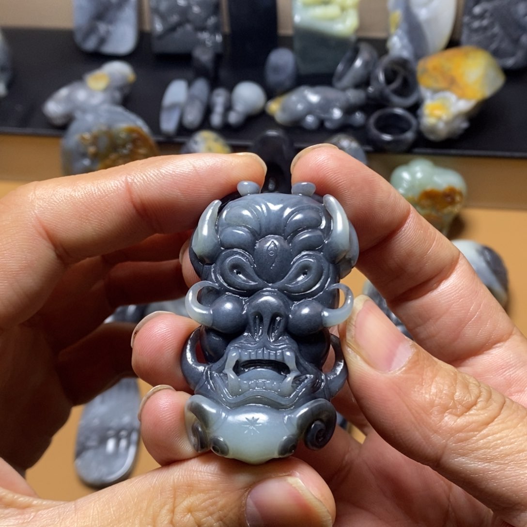 和田玉颈饰未镶嵌