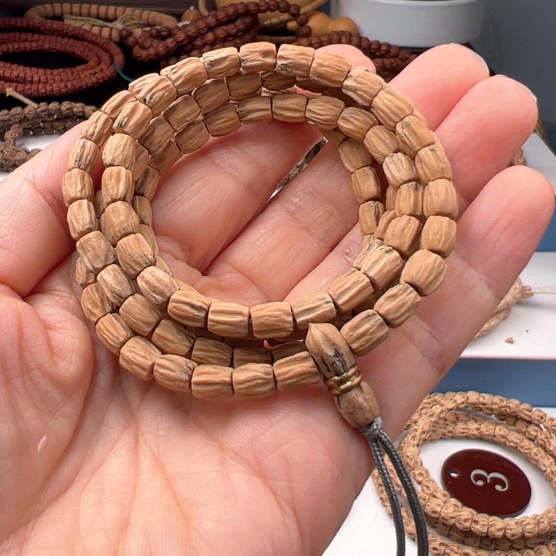 柏香籽/百香籽吊坠东**哥