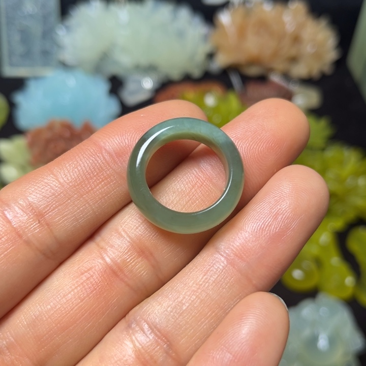 蛇纹石玉未镶嵌戒指
