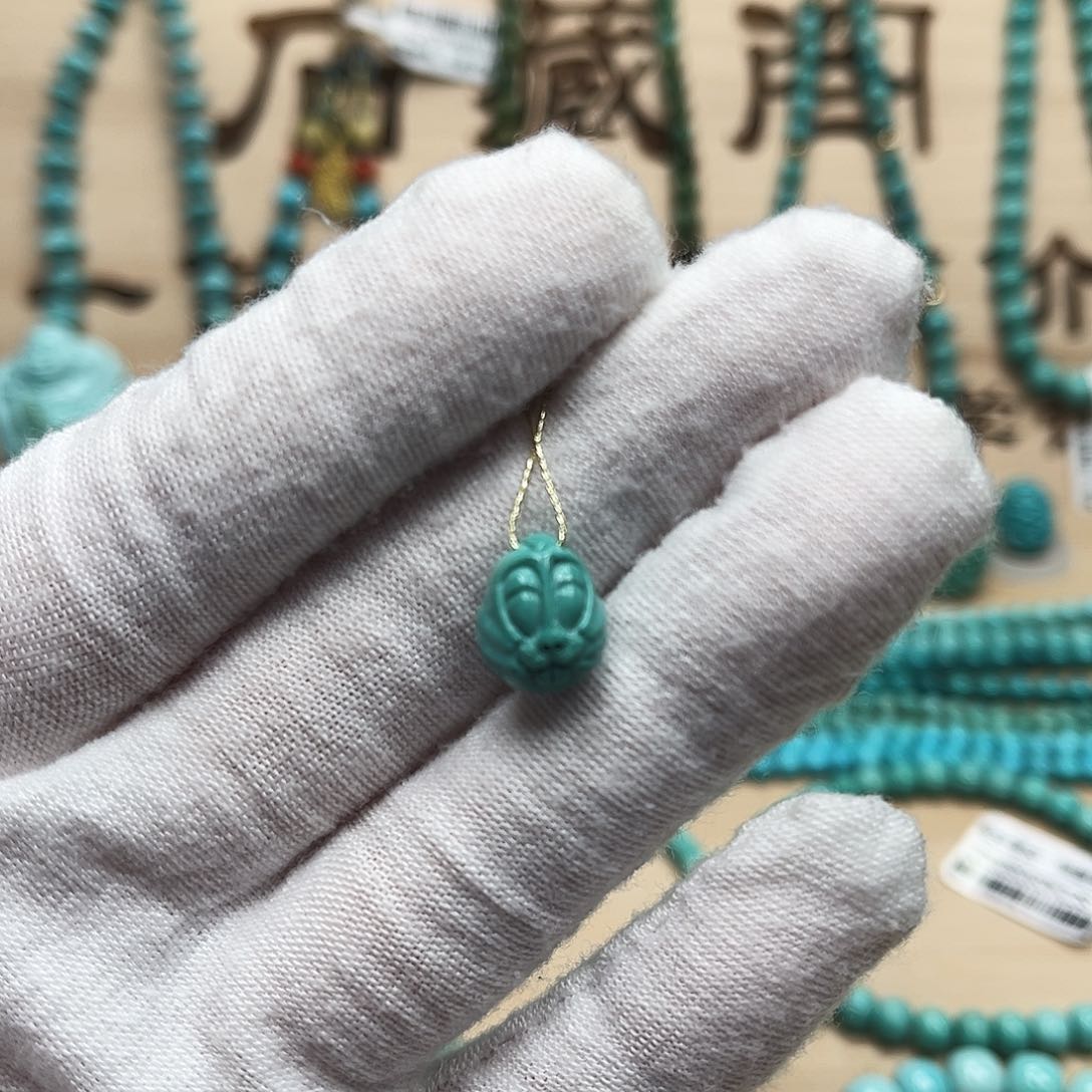 绿松石雕刻未镶嵌