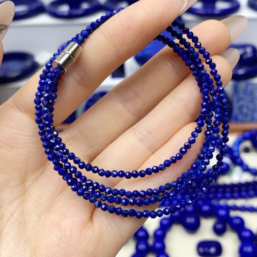 青金石未镶嵌颈饰