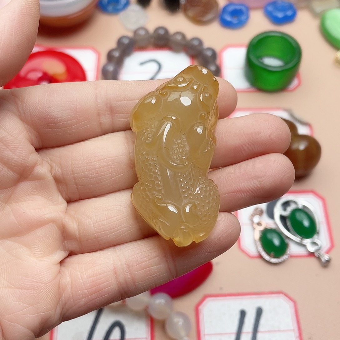 合金颈饰玛瑙/玉髓