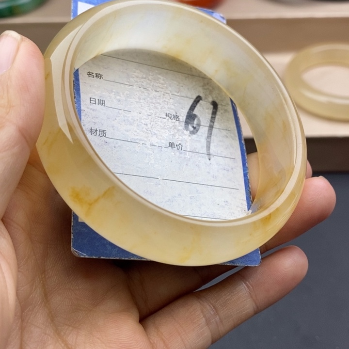 石英质玉未镶嵌手镯