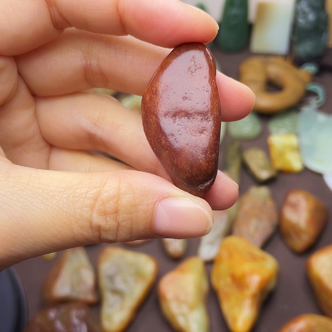 岫岩河磨玉（透闪石质玉）未镶嵌颈饰