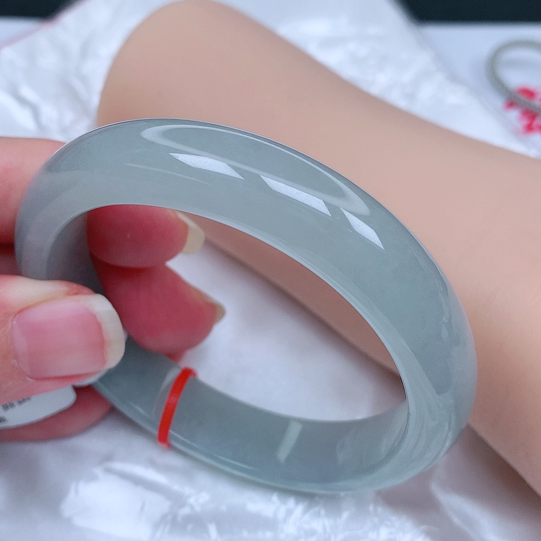 【闪购商品】翡翠手镯未镶嵌，56.5